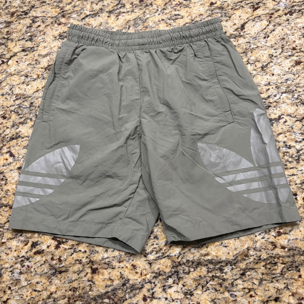 Adidas Originals Mens Trefoil Reflective Logo Shorts Olive Green Small sw